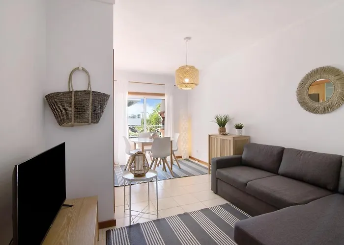 Superior One-Bedroom Apartment